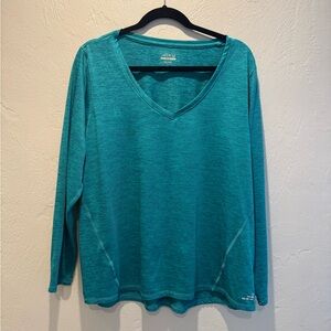 BCG Plus Women's Teal V-Neck Long Sleeve Workout Top